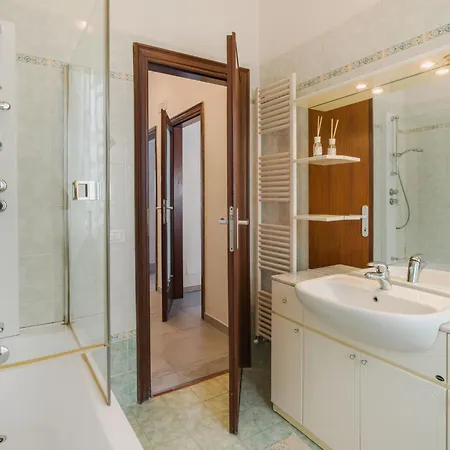 Minu By Interhome Apartamento Viareggio