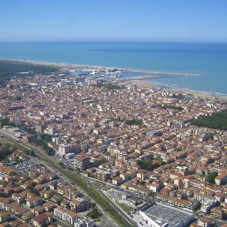 Minù By Interhome * Viareggio