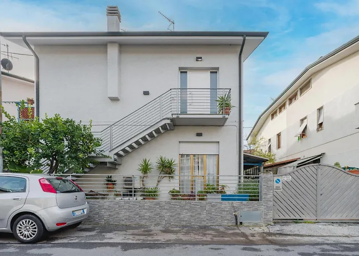 Minù By Interhome Viareggio